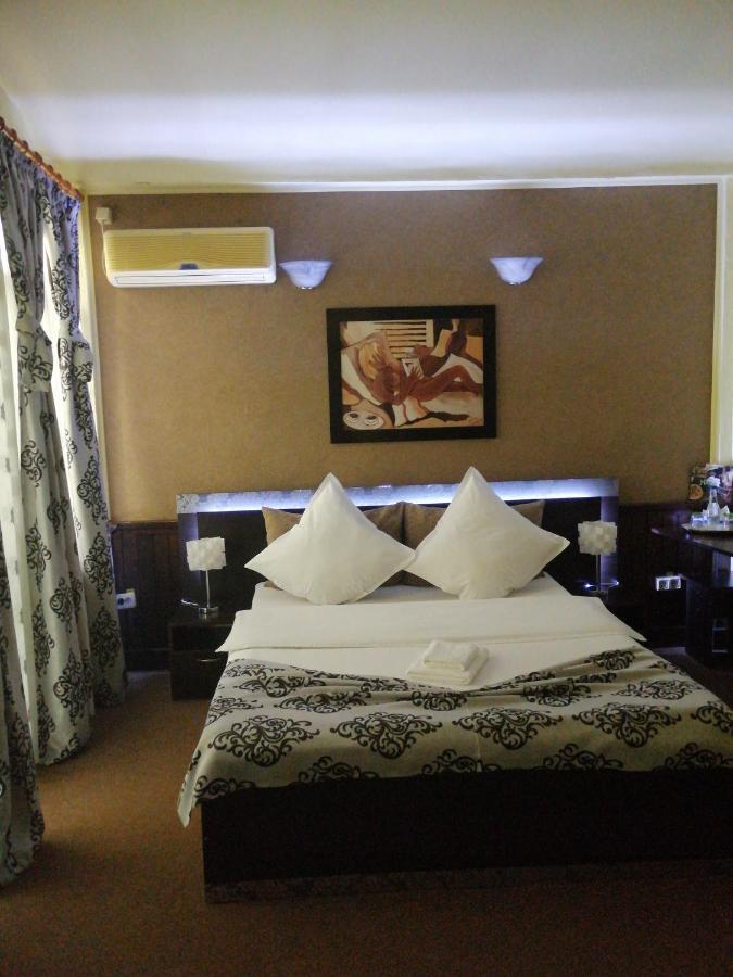 فندق Casa Teilor بيتستِ المظهر الخارجي الصورة