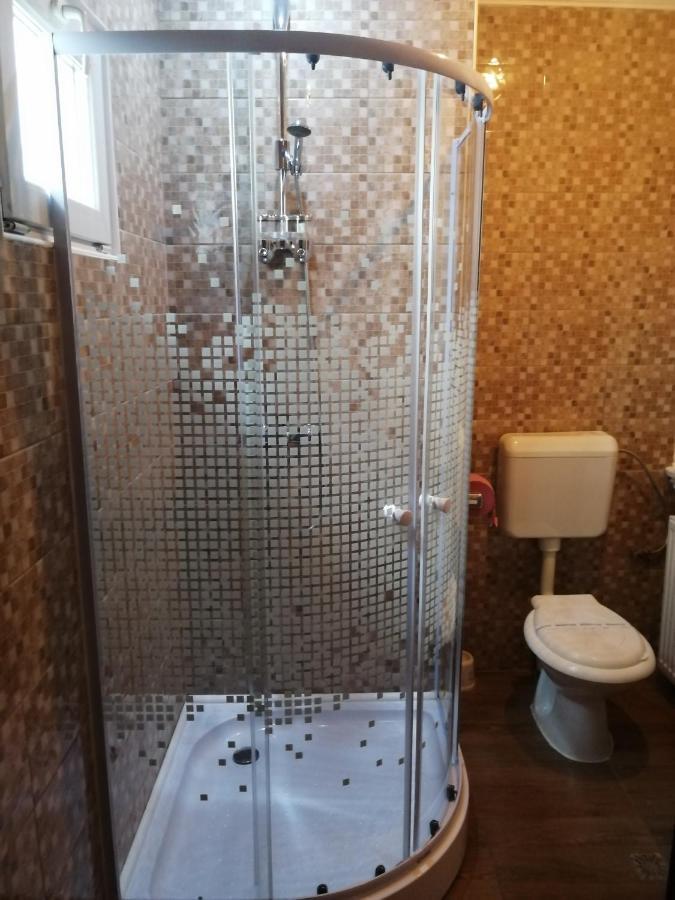 فندق Casa Teilor بيتستِ المظهر الخارجي الصورة